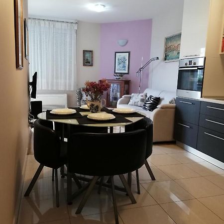 Near Beach Apartment Reno With Private Parking سبليت المظهر الخارجي الصورة