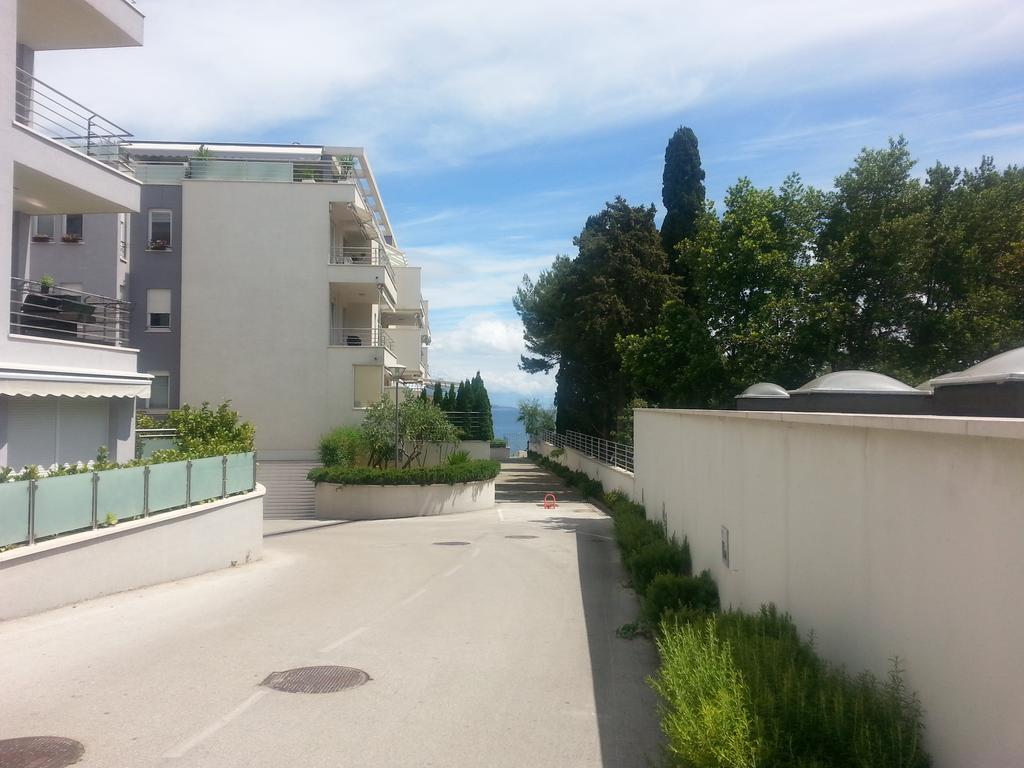 Near Beach Apartment Reno With Private Parking سبليت المظهر الخارجي الصورة