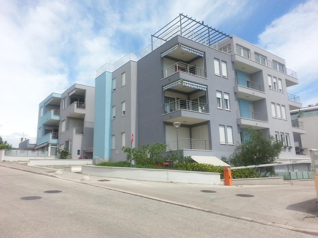 Near Beach Apartment Reno With Private Parking سبليت المظهر الخارجي الصورة